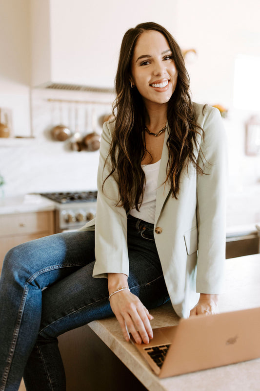 Online Acne Experts Esthetician offering virtual skincare and acne consultations